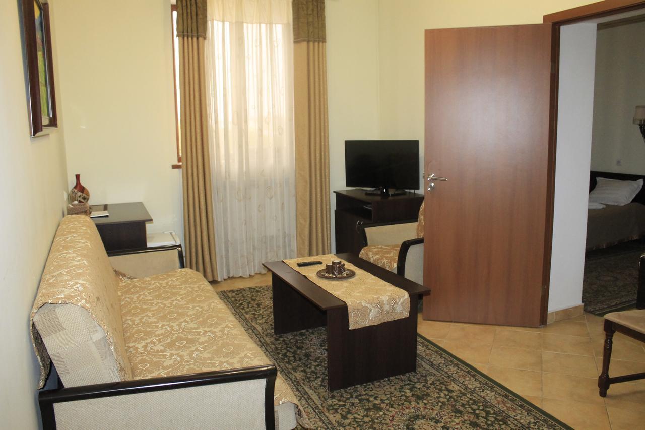 Hotel Vangogh Kyzylorda 外观 照片